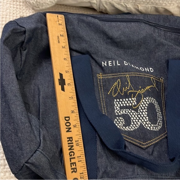 New, Neil Diamond Duffle Bag Denim Signed Anniversary Celebration Lightweight - Picture 8 of 9